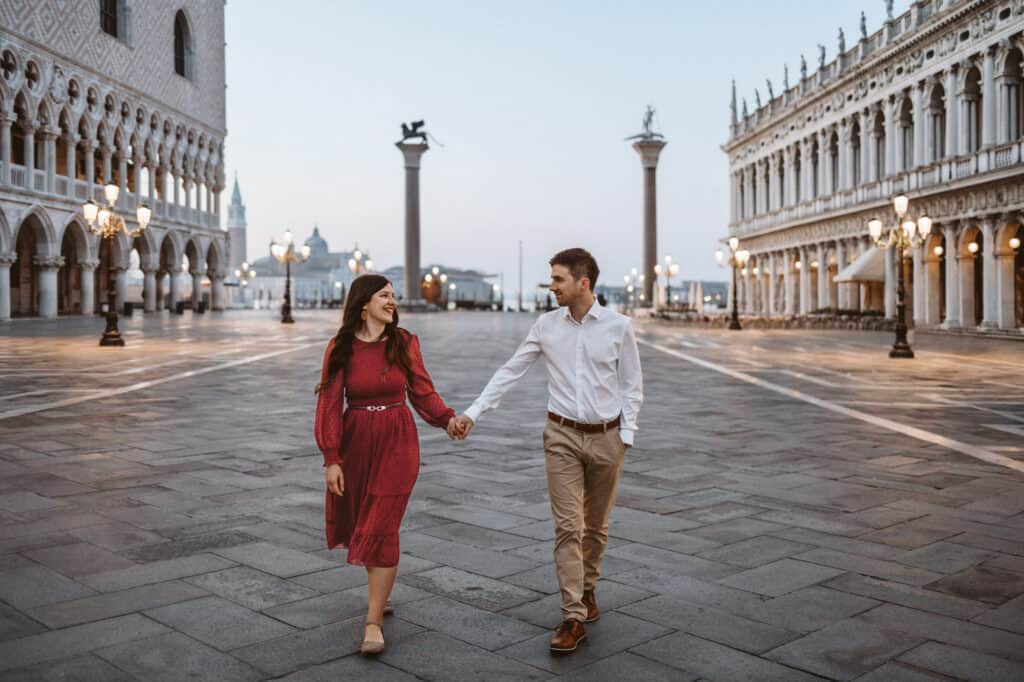 Paarshooting in Venedig am Markusplatz